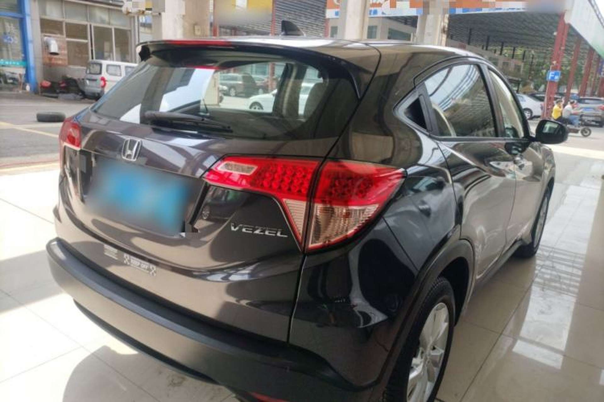 Used Honda Vezel 2017 1.5L CVT 2WD Comfort Model Rear Right 45 Deg