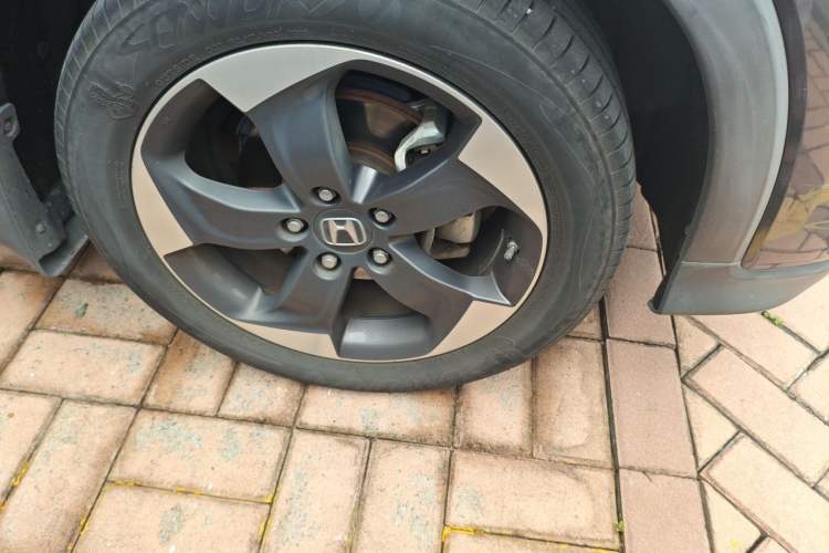 Used Honda Vezel 2017 1.8L CVT Two-Wheel Drive Luxury Model Right Front Wheel Hub