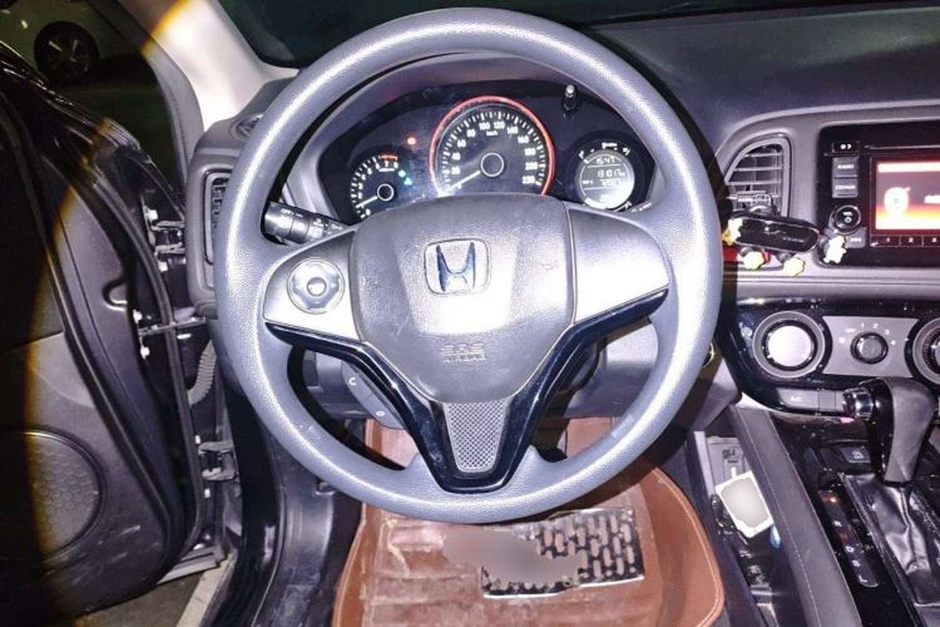 Used Honda Vezel 2017 1.8L CVT 2WD Elite Model Steering Wheel