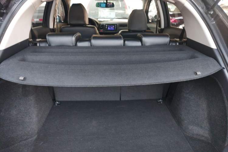 Used Honda Vezel 2017 1.5L CVT 2WD Comfort Model Trunk