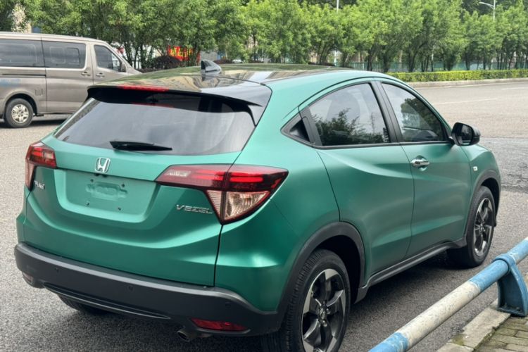 Used Honda Vezel 2017 1.8L CVT Front-Wheel Drive Pioneer Edition Exterior 7