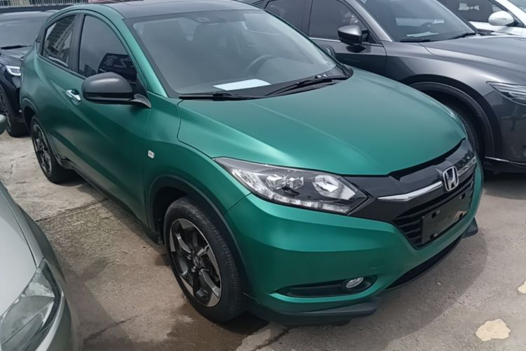 Used Honda Vezel 2017 1.8L CVT Front-Wheel Drive Pioneer Edition Front Right 45 Deg