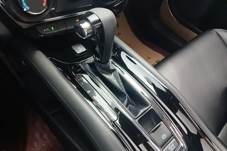 Used Honda Vezel 2017 1.8L CVT Front-Wheel Drive Pioneer Edition Gear Lever