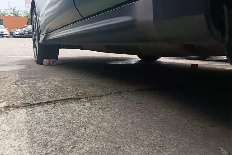 Used Honda Vezel 2017 1.8L CVT Front-Wheel Drive Pioneer Edition Left Side Sill