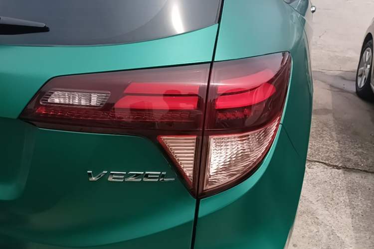 Used Honda Vezel 2017 1.8L CVT Front-Wheel Drive Pioneer Edition Right Rear Taillight