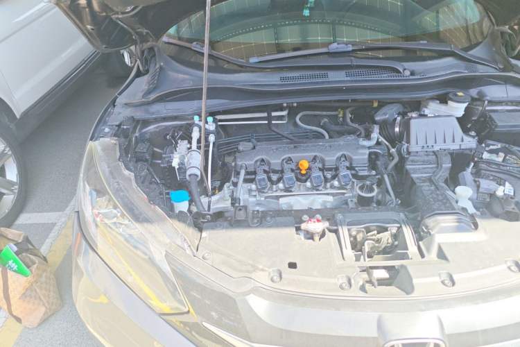 Used Honda Vezel 2017 1.8L CVT Front-Wheel Drive Pioneer Edition Engine Bay Right