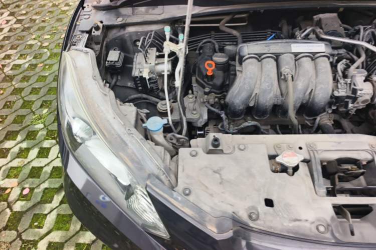 Used Honda Vezel 2017 1.5L CVT 2WD Comfort Model Engine Bay Right