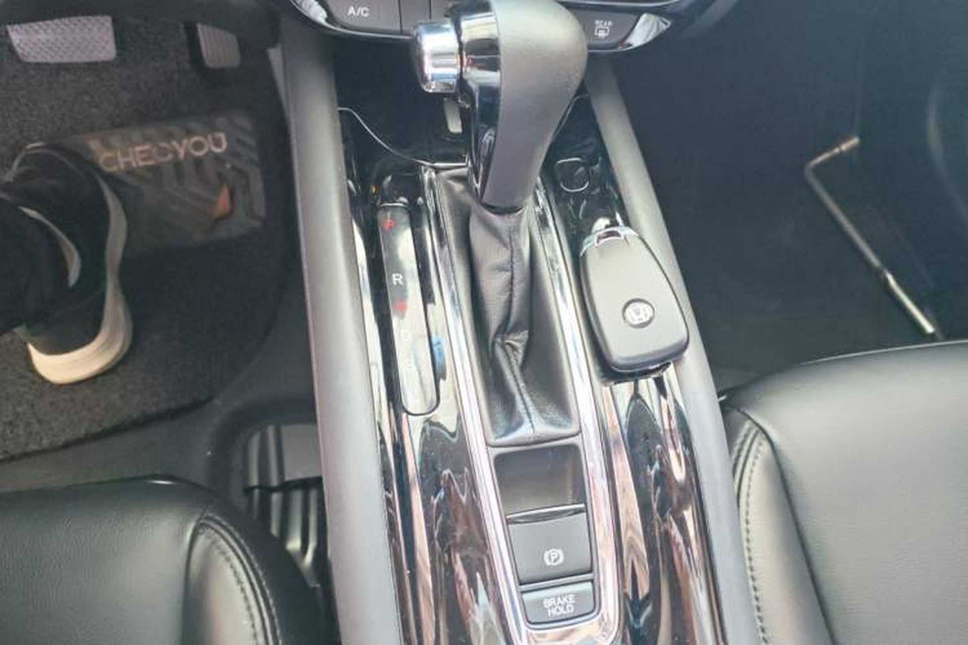 Used Honda Vezel 2017 1.8L CVT Front-Wheel Drive Pioneer Edition Gear Lever