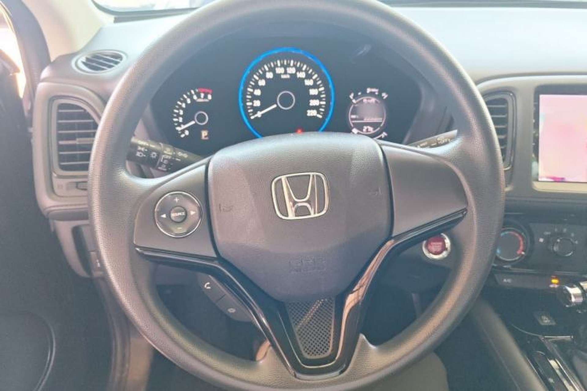 Used Honda Vezel 2017 1.8L CVT Front-Wheel Drive Pioneer Edition Steering Wheel