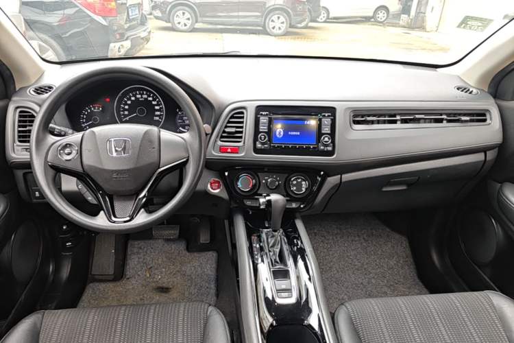 Used Honda Vezel 2017 1.8L CVT Front-Wheel Drive Pioneer Edition Center Console