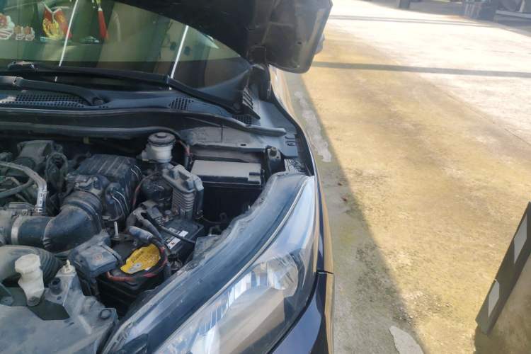 Used Honda Vezel 2017 1.5L CVT 2WD Comfort Model Engine Bay Left