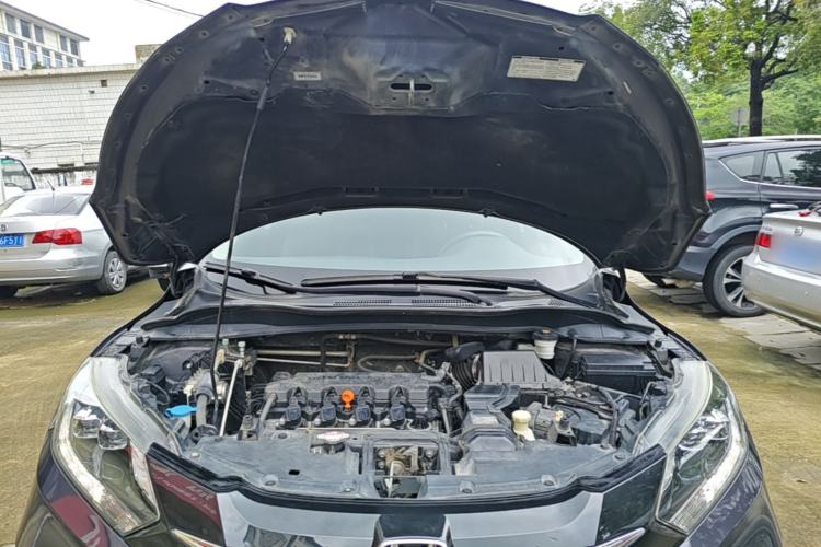 Used Honda Vezel 2017 1.8L CVT Front-Wheel Drive Pioneer Edition Engine Bay