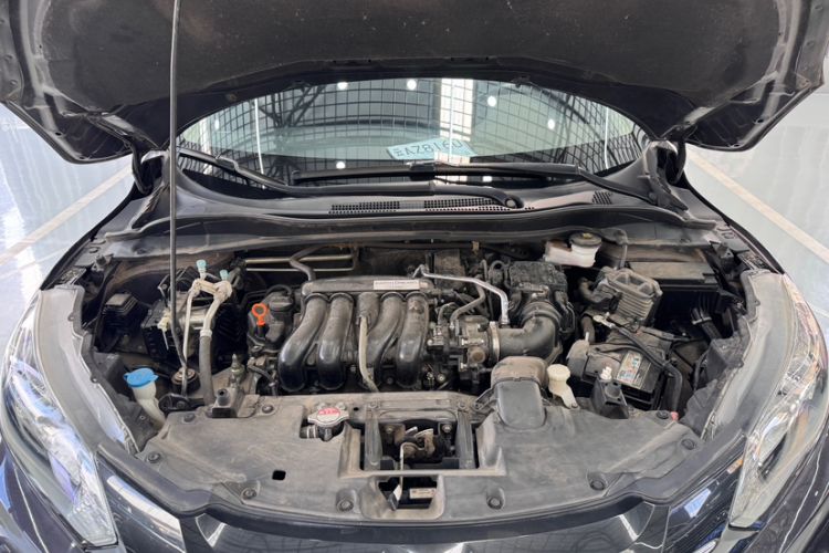 Used Honda Vezel 2017 1.5L CVT 2WD Comfort Model Engine Bay