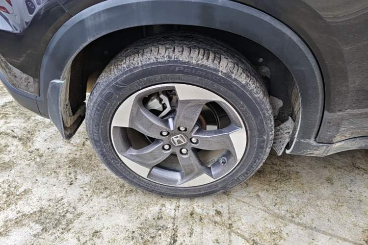 Used Honda Vezel 2017 1.8L CVT Front-Wheel Drive Pioneer Edition Exterior 5
