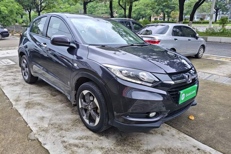 Used Honda Vezel 2017 1.8L CVT Front-Wheel Drive Pioneer Edition Front Right 45 Deg