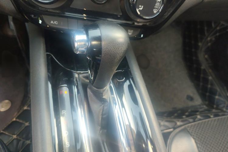 Used Honda Vezel 2017 1.5L CVT 2WD Comfort Model Gear Lever