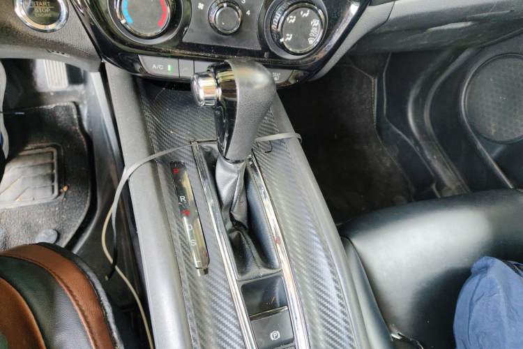 Used Honda Vezel 2017 1.5L CVT 2WD Comfort Model Gear Lever