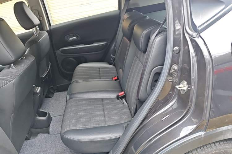Used Honda Vezel 2017 1.8L CVT Front-Wheel Drive Pioneer Edition Left Rear Seat
