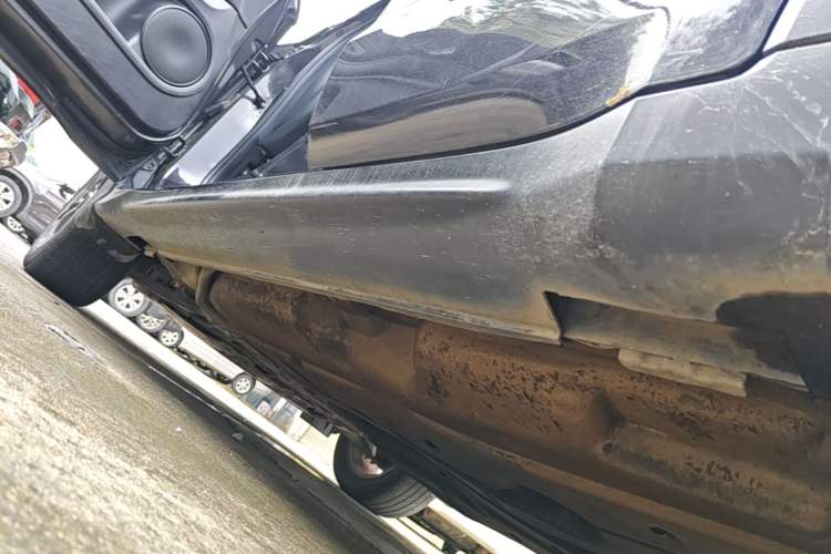 Used Honda Vezel 2017 1.8L CVT Front-Wheel Drive Pioneer Edition Left Side Sill