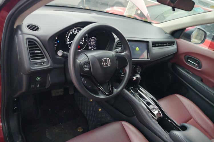 Used Honda Vezel 2017 1.5L CVT 2WD Comfort Model Center Console
