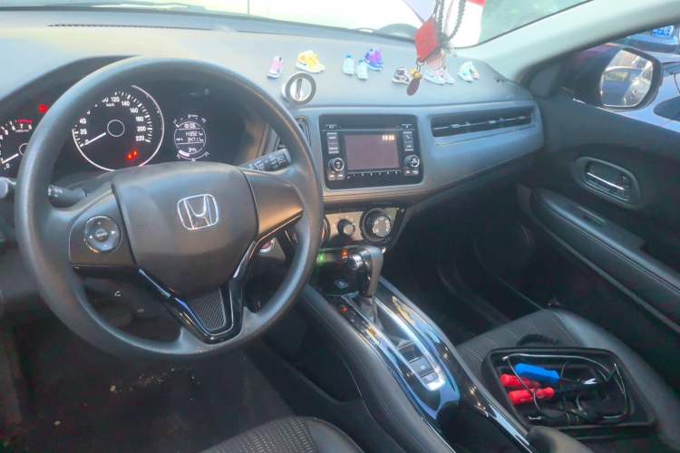 Used Honda Vezel 2017 1.8L CVT Front-Wheel Drive Pioneer Edition Center Console