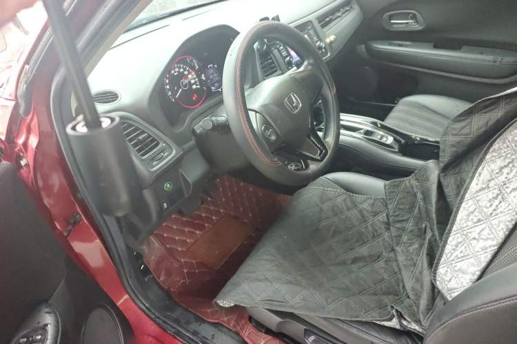 Used Honda Vezel 2017 1.8L CVT Front-Wheel Drive Pioneer Edition Driver Seat