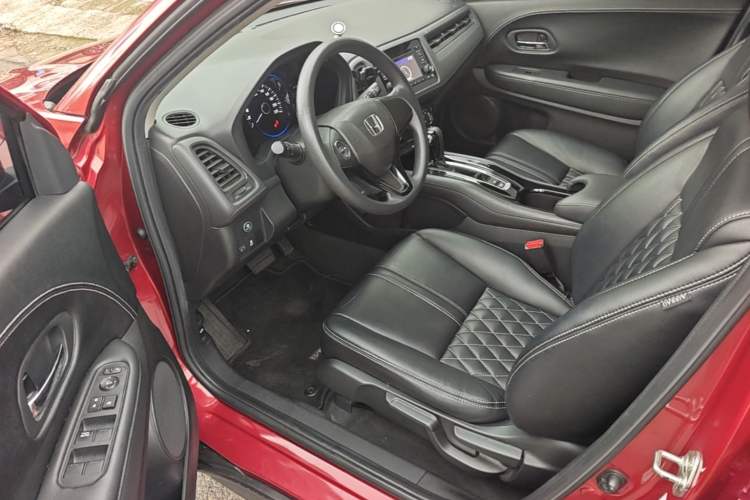 Used Honda Vezel 2017 1.5L CVT 2WD Comfort Model Driver Seat