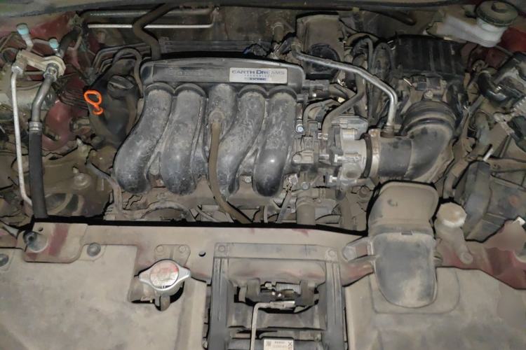 Used Honda Vezel 2017 1.5L CVT 2WD Comfort Model Engine Bay