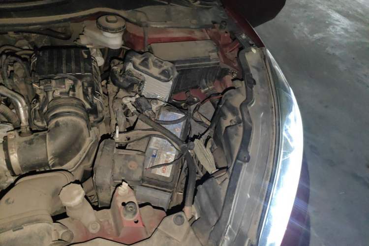 Used Honda Vezel 2017 1.5L CVT 2WD Comfort Model Engine Bay Left