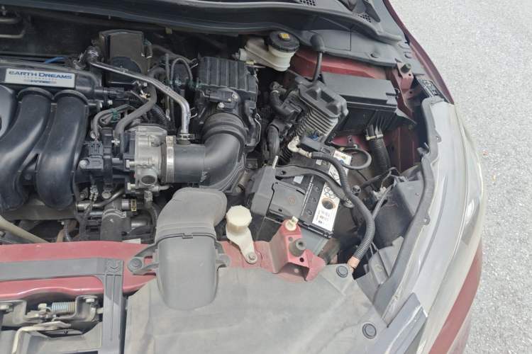 Used Honda Vezel 2017 1.5L CVT 2WD Comfort Model Engine Bay Left