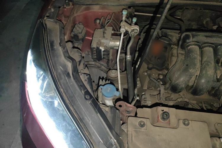 Used Honda Vezel 2017 1.5L CVT 2WD Comfort Model Engine Bay Right
