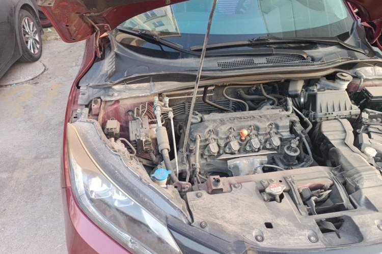 Used Honda Vezel 2017 1.8L CVT Two-Wheel Drive Luxury Model Engine Bay Right