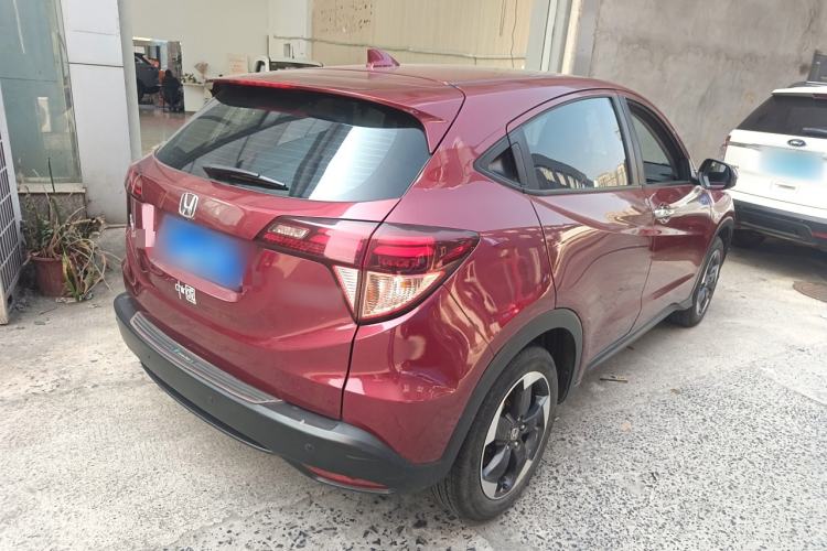 Used Honda Vezel 2017 1.8L CVT Front-Wheel Drive Pioneer Edition Exterior 5