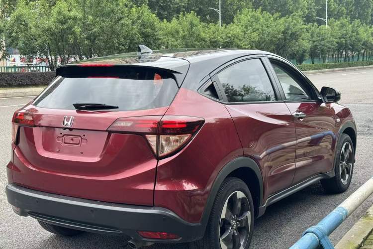 Used Honda Vezel 2017 1.8L CVT Front-Wheel Drive Pioneer Edition Exterior 6