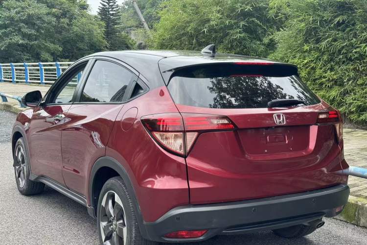 Used Honda Vezel 2017 1.8L CVT Front-Wheel Drive Pioneer Edition Exterior 7