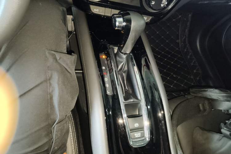 Used Honda Vezel 2017 1.5L CVT 2WD Comfort Model Gear Lever