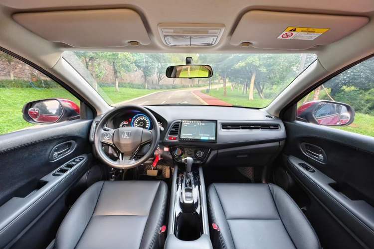 Used Honda Vezel 2017 1.5L CVT 2WD Comfort Model Interior 1