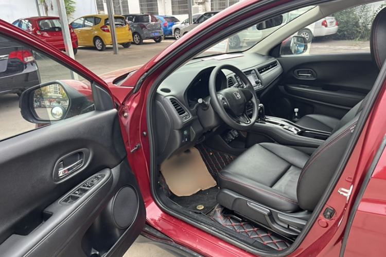 Used Honda Vezel 2017 1.5L CVT 2WD Comfort Model Interior 2