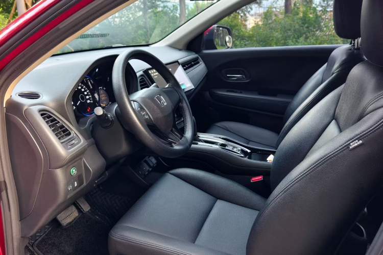Used Honda Vezel 2017 1.5L CVT 2WD Comfort Model Interior 2