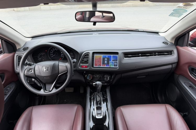 Used Honda Vezel 2017 1.5L CVT 2WD Comfort Model Interior 4