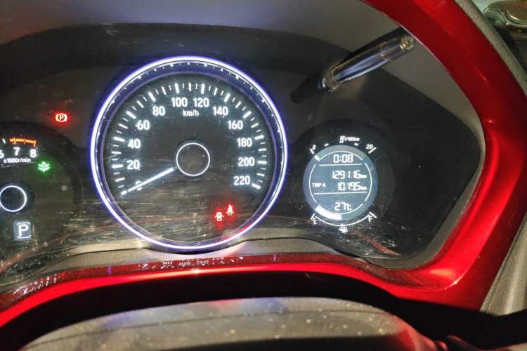 Used Honda Vezel 2017 1.5L CVT 2WD Comfort Model Odometer Close Up