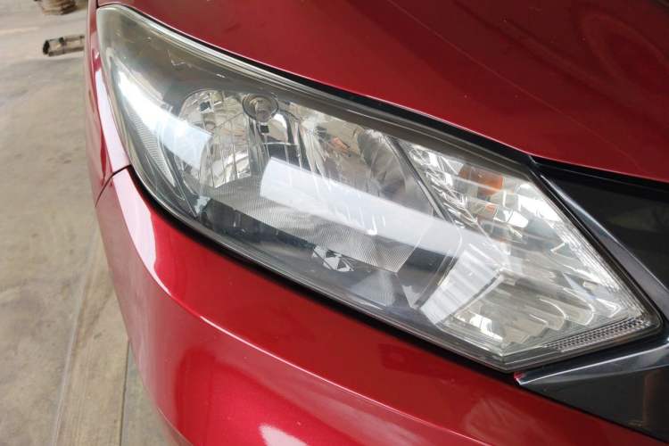 Used Honda Vezel 2017 1.5L CVT 2WD Comfort Model Right Front Headlight