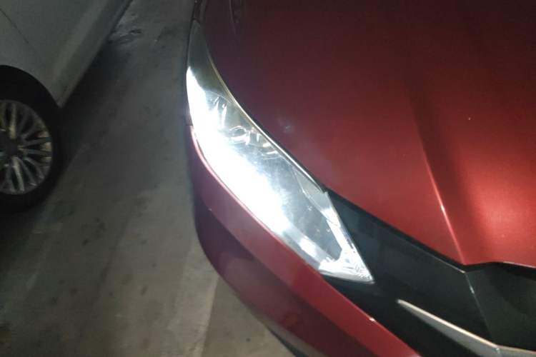 Used Honda Vezel 2017 1.5L CVT 2WD Comfort Model Right Front Headlight