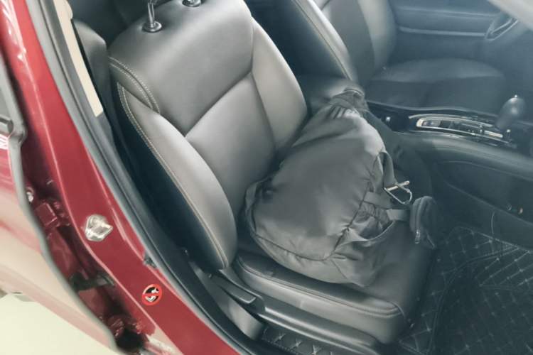 Used Honda Vezel 2017 1.5L CVT 2WD Comfort Model Right Front Seat