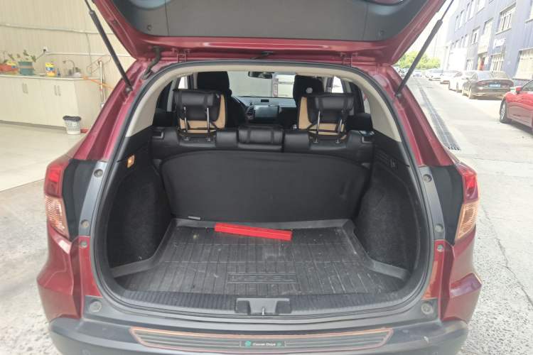 Used Honda Vezel 2017 1.8L CVT Front-Wheel Drive Pioneer Edition Trunk