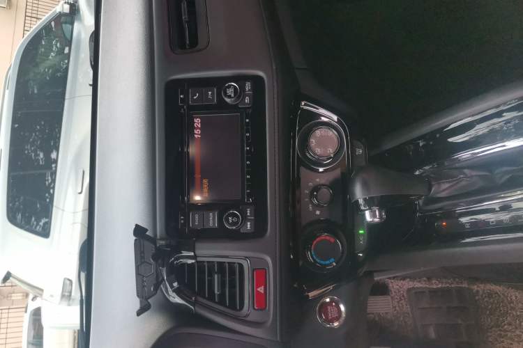 Used Honda Vezel 2017 1.8L CVT Front-Wheel Drive Pioneer Edition Audio And AC Panel
