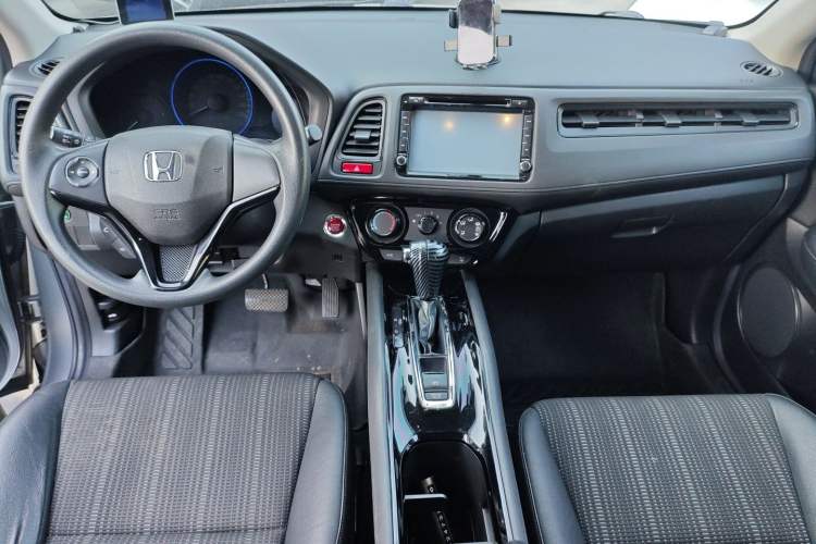 Used Honda Vezel 2017 1.8L CVT Front-Wheel Drive Pioneer Edition Center Console