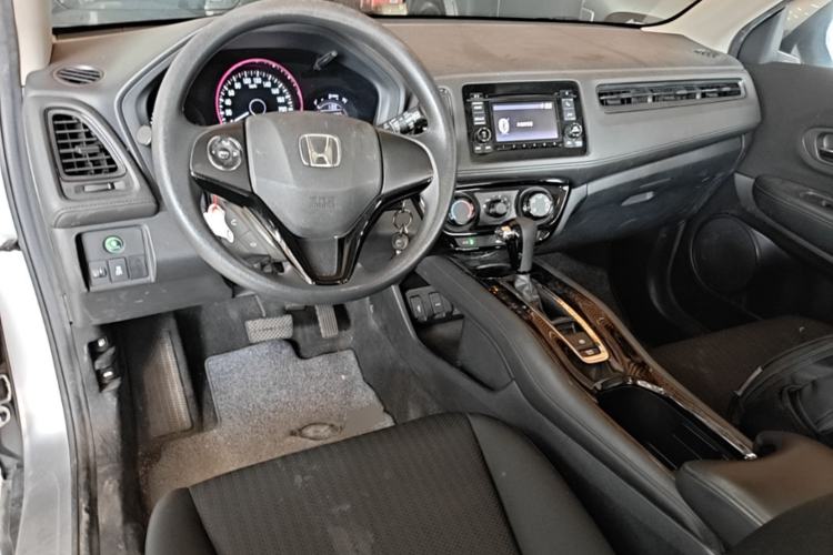 Used Honda Vezel 2017 1.5L CVT 2WD Comfort Model Center Console