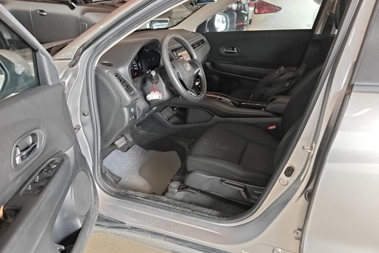 Used Honda Vezel 2017 1.5L CVT 2WD Comfort Model Driver Seat