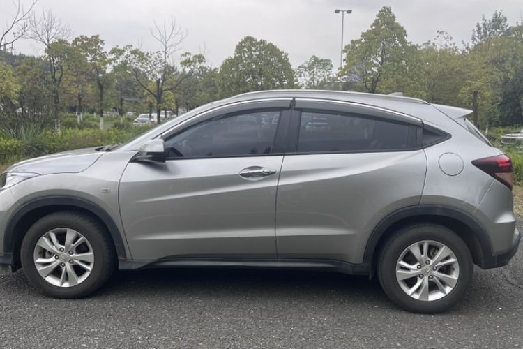 Used Honda Vezel 2017 1.5L CVT 2WD Comfort Model Exterior 1